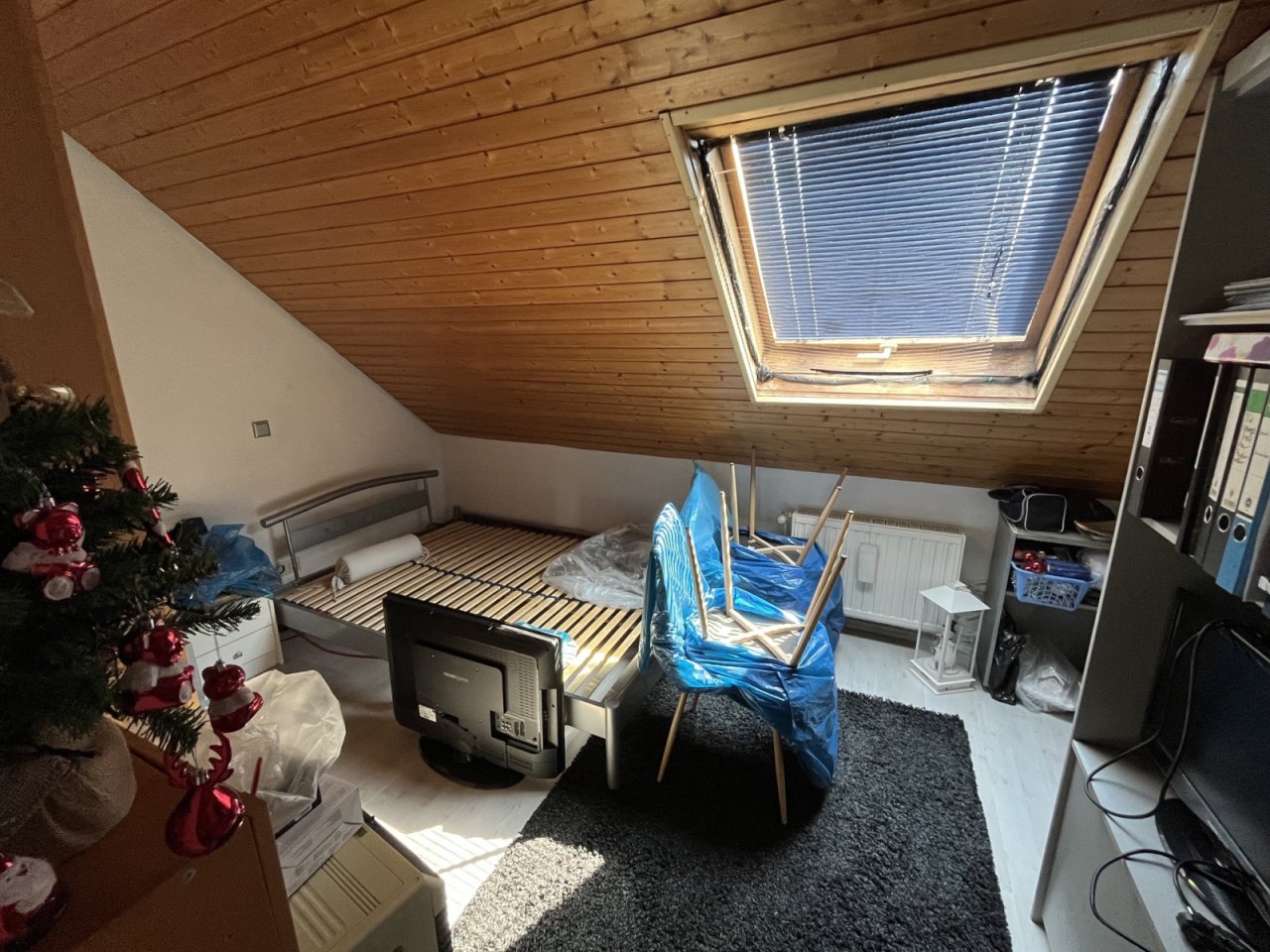 Schlafzimmer DG
