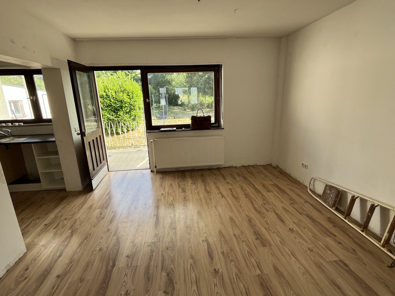 Essbereich mit Zugang Balkon EG Essbereich mit Zugang Balkon EG