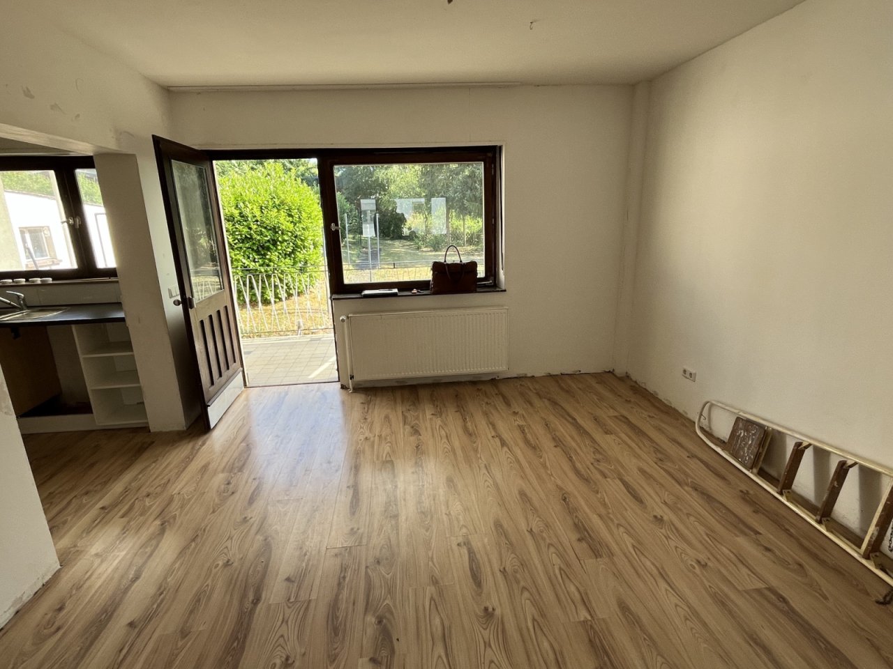 Essbereich mit Zugang Balkon EG Essbereich mit Zugang Balkon EG