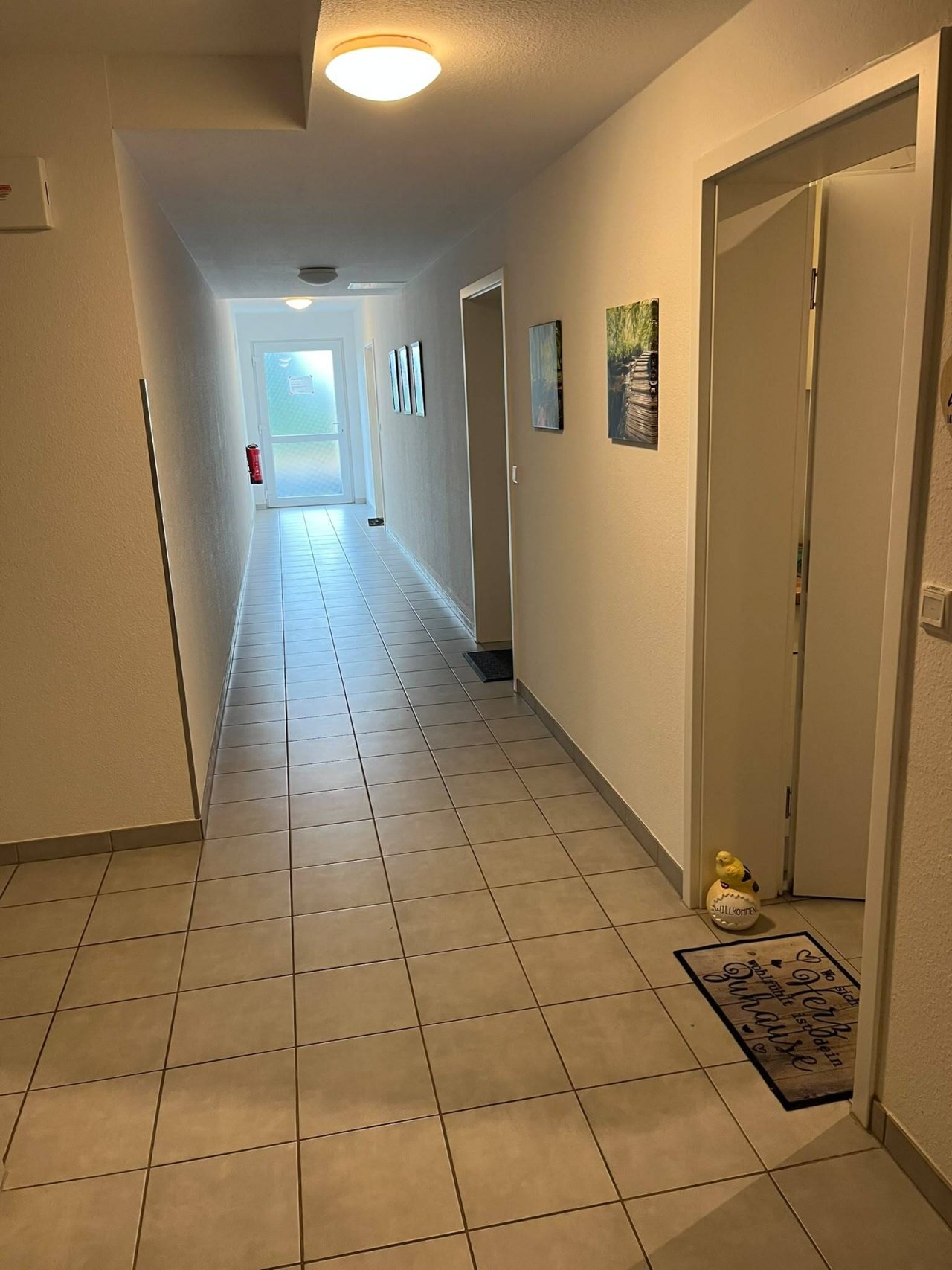 Flur zur Wohnung Flur zur Wohnung