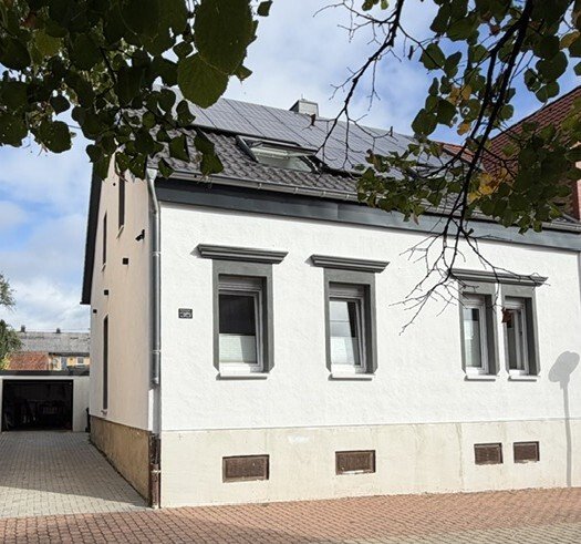 SPIESEN-ELVERSBERG : Sanierter ALTBAU - CHARME mit PV - ANLAGE und schönem GARTEN ! SPIESEN-ELVERSBERG : Sanierter ALTBAU - CHARME mit PV - ANLAGE und schönem GARTEN !