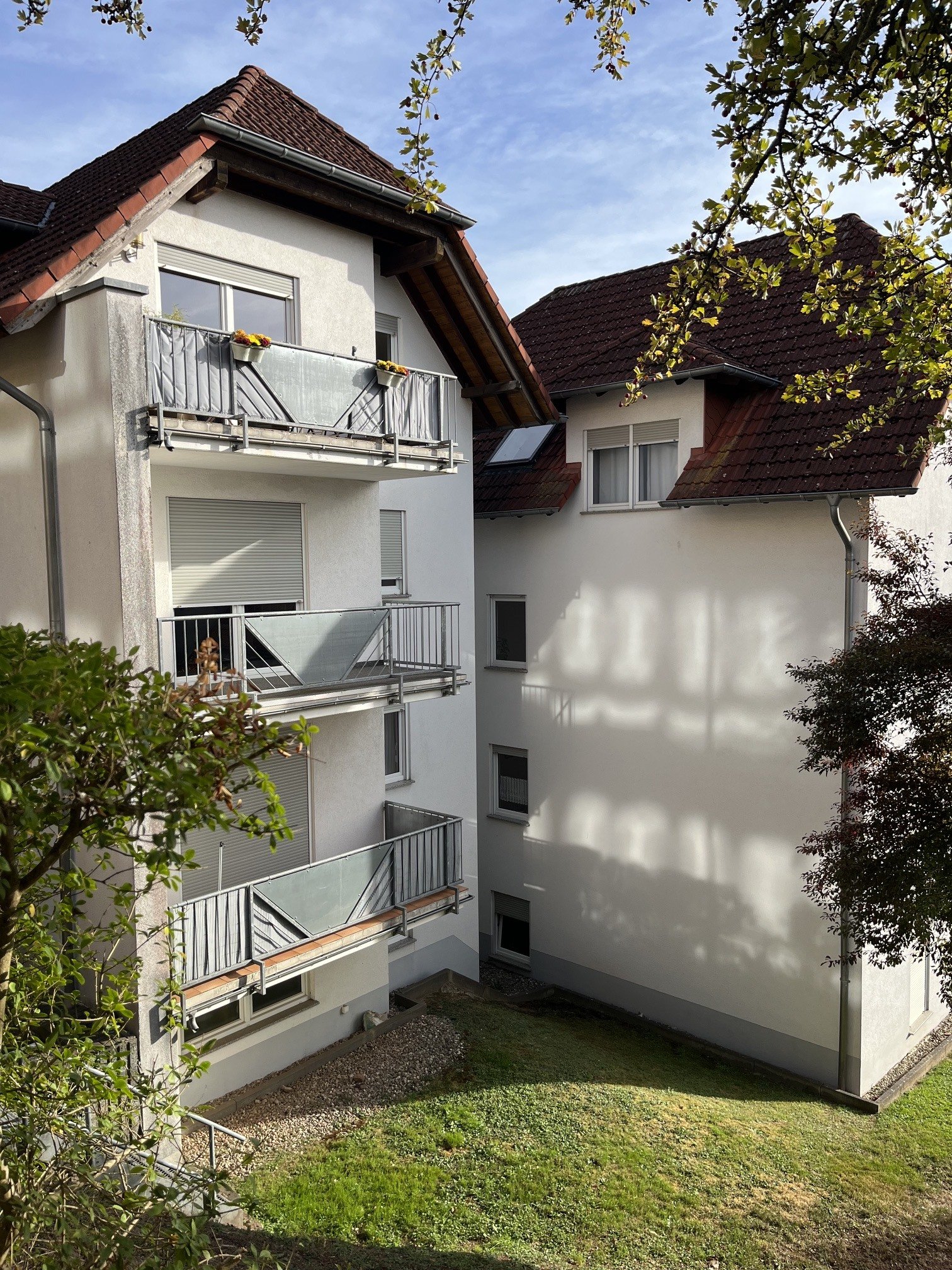 Seitenanicht ( Wohnung Balkon unten )