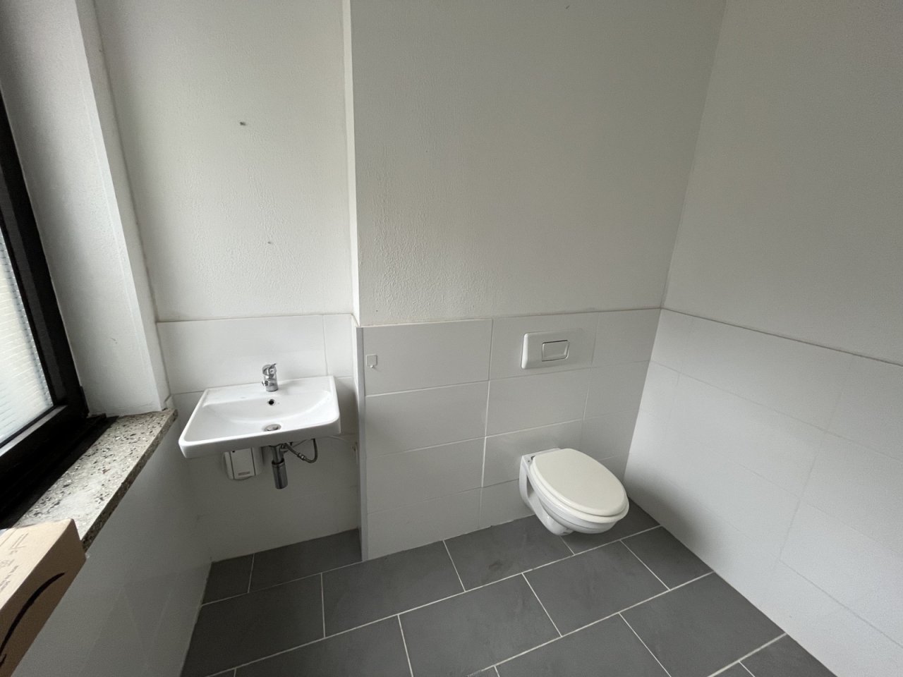 WC WC